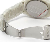 ニクソン（NIXON）の電池交換や時計修理ならドクターウォッチ