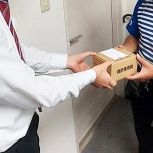 ></div>
  <div class=