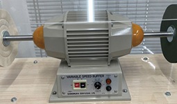 金属ベルトの洗浄／磨き