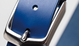 革ベルトの交換／穴あけ加工