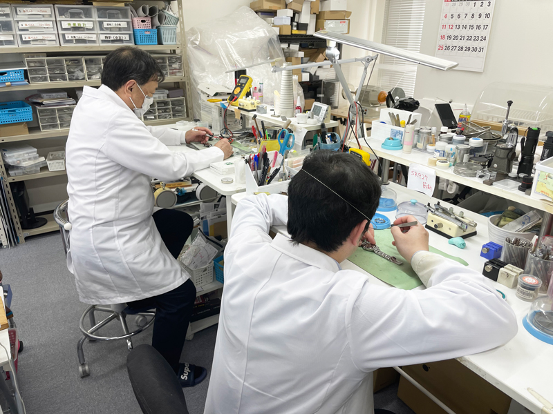 時計修理の作業スペース